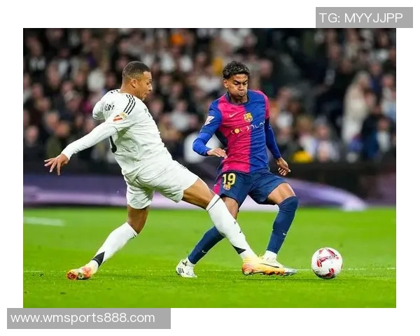 西甲最新动态皇马暂时领先巴萨今晚迎战塞维亚挑战 西甲最新动态皇马暂时领先巴萨今晚迎战塞维亚挑战