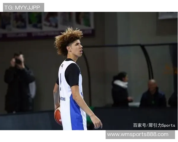 斯玛特称赞拉梅洛鲍尔高中时代就展现出疯狂投篮能力
