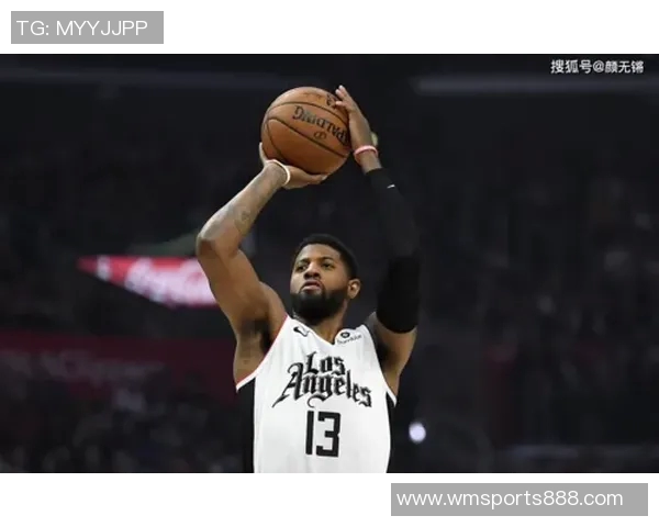 保罗乔治表现稳定12投6中贡献14分4篮板5助攻2抢断正负值高达9 保罗乔治表现稳定12投6中贡献14分4篮板5助攻2抢断正负值高达9